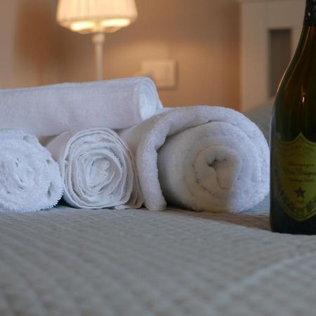 Suite 261 - Intero Appartamento Nel Centro Di 巴里 外观 照片